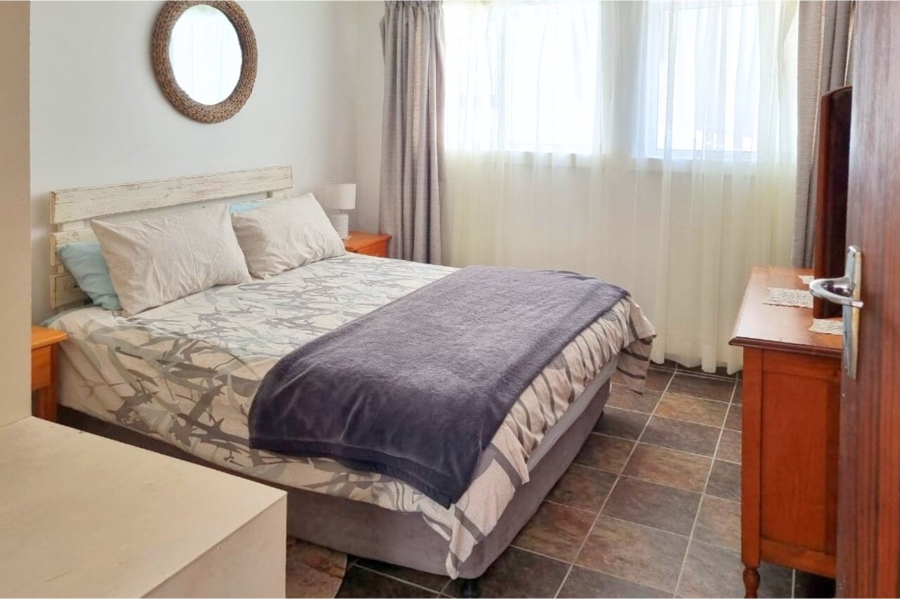 4 Bedroom Property for Sale in Buffalo Bay Western Cape